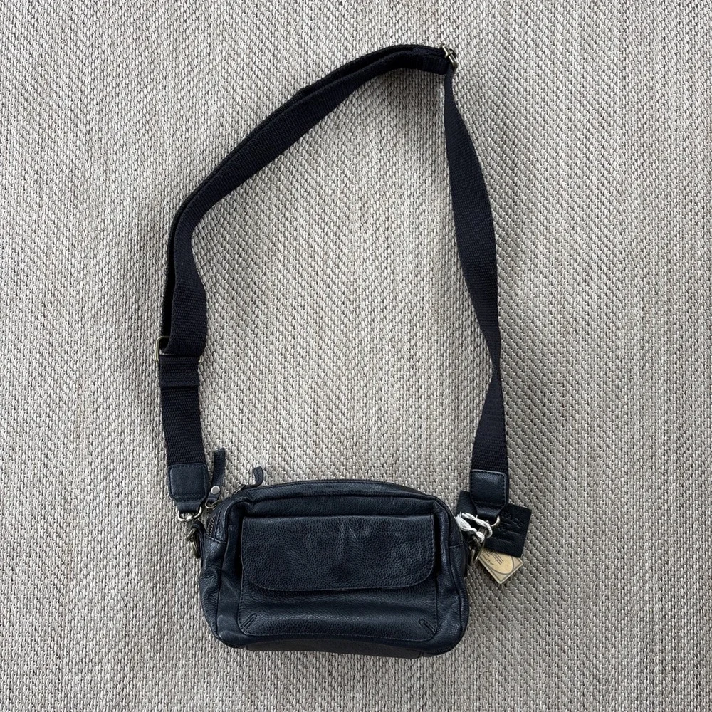 Fat Face Womens Black Genuine Leather Crossbody Bag Purse Classic - Picture 1 of 14
